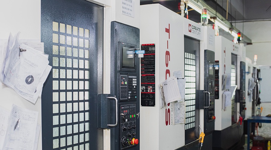 電（diàn）腦（nǎo）鑼（luó）加工中心（xīn）1